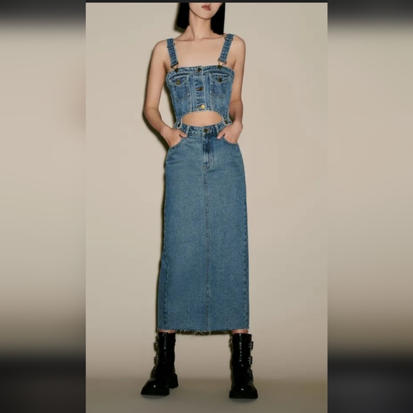 Pinafore Denim Cutout Dress. Urban Revivo - Picture 14 of 14